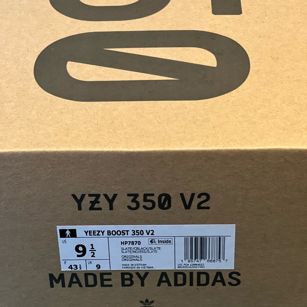 Yeezy 350 V2